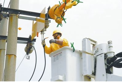 分析傾角傳感器的原理及在高空作業(yè)中的應(yīng)用